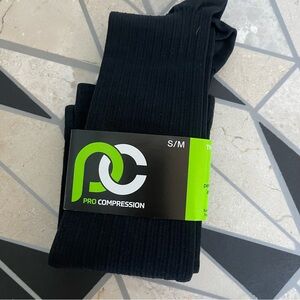 Women's Black Compression Socks - S/M